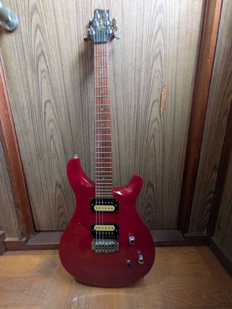 TOKAI レッドエレキギター　PRSタイプ