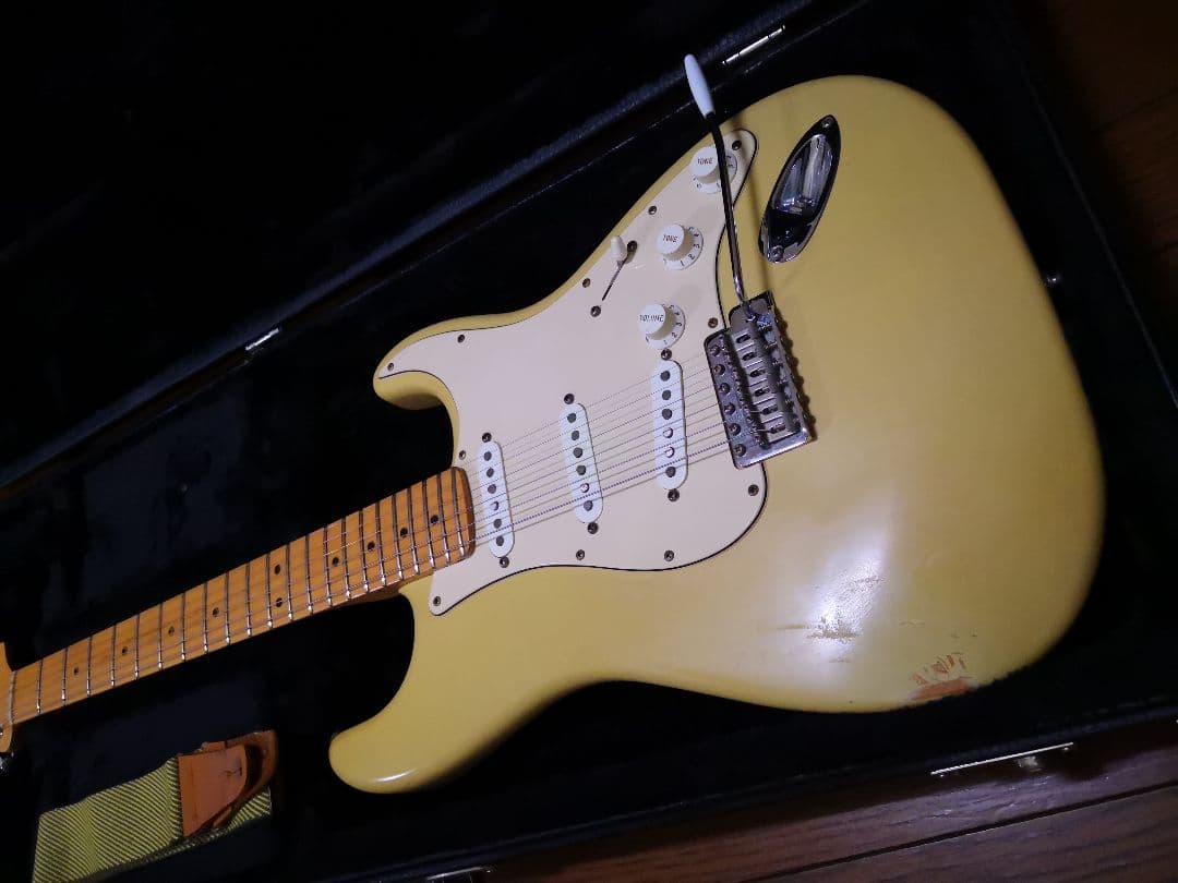 FENDER HIGHWAY ONE ソフトケース付きます。