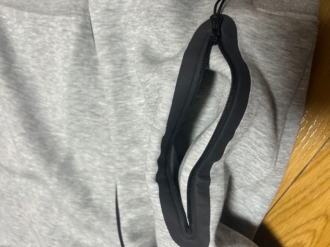 NIKEテックフリースセットアップグレー