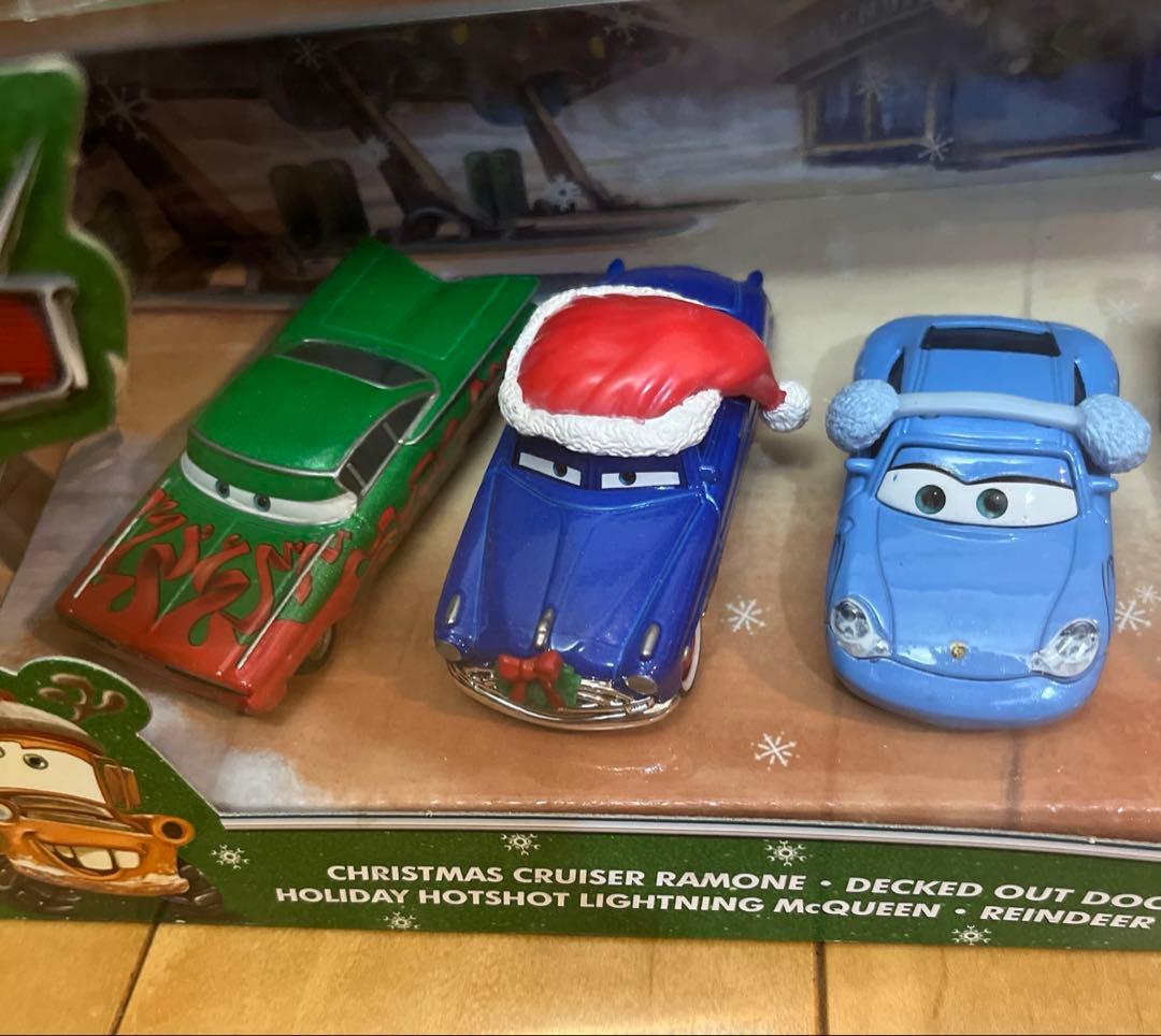 ミニカー Cars Mater Saves Christmas Gift Pack