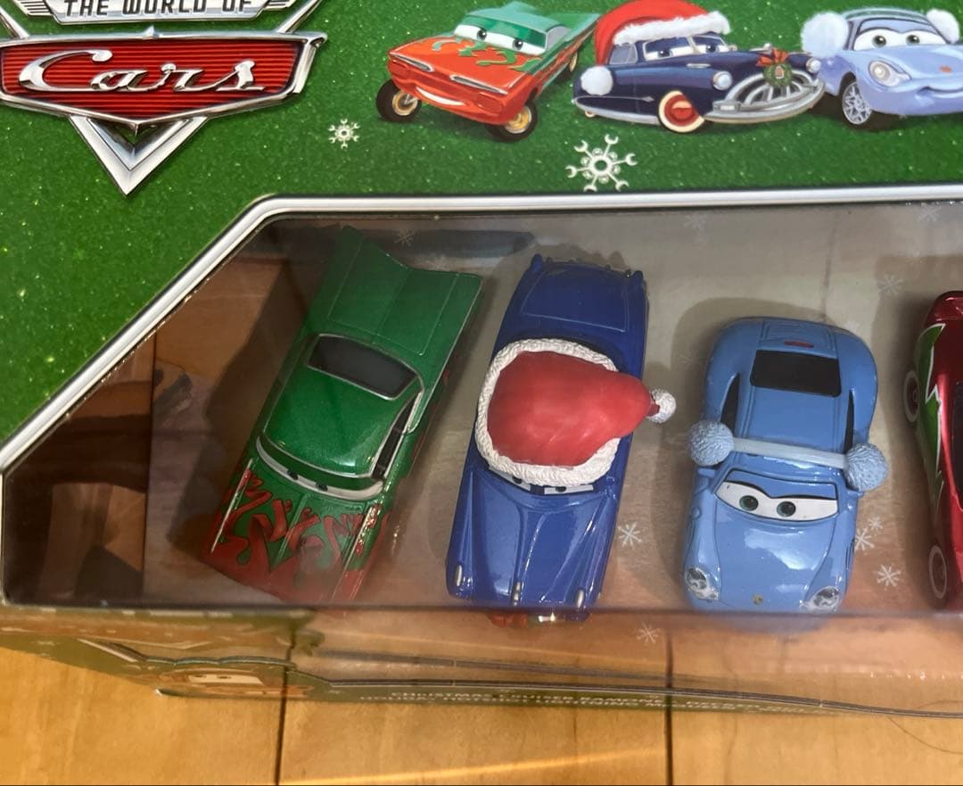ミニカー Cars Mater Saves Christmas Gift Pack