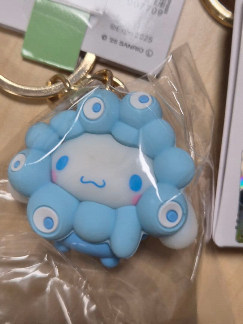 ミャクミャク　サンリオコラボキーホルダー 4点セット