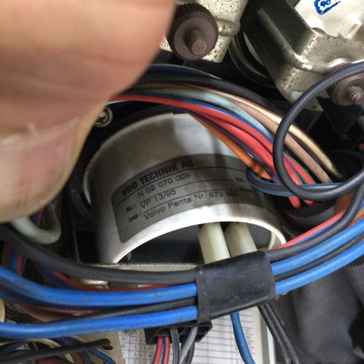 ボルボ　計基盤