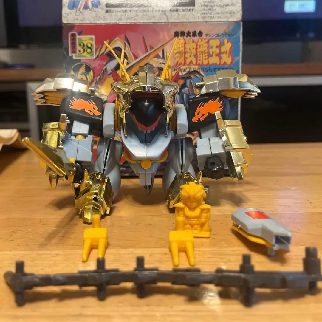 鋼鉄龍王 プラモデル 38
