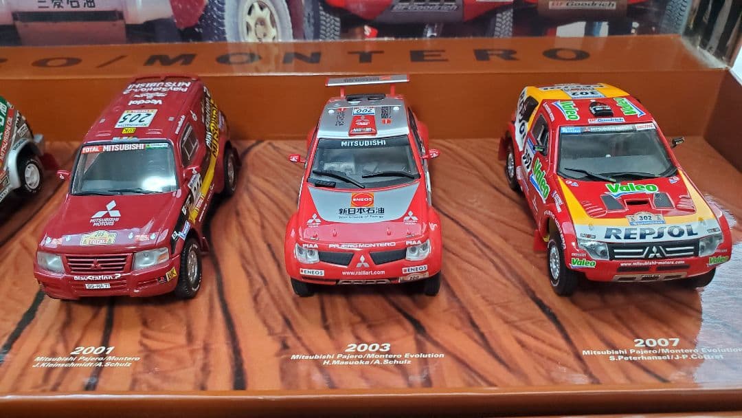 三菱パジェロ ダカールラリー優勝車 ミニカー6台セット