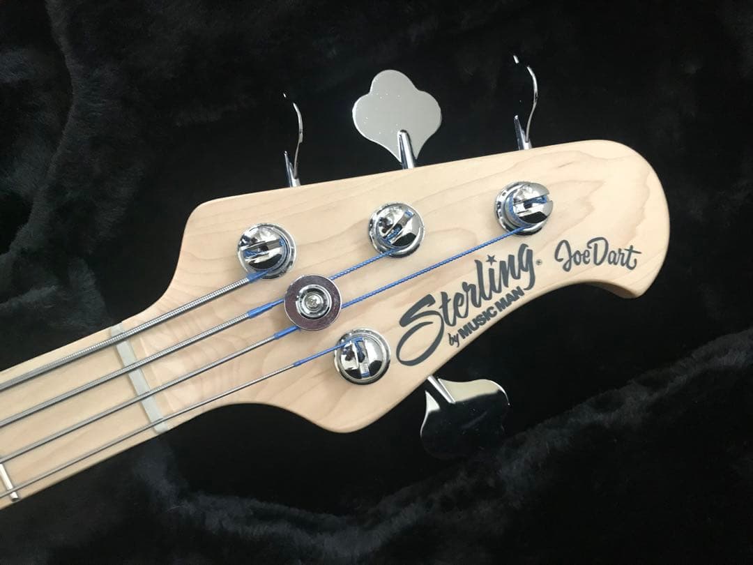 Sterling by MUSIC MAN Joe Dart ももみ