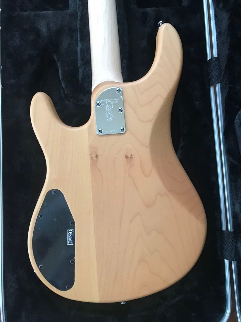 Sterling by MUSIC MAN Joe Dart ももみ