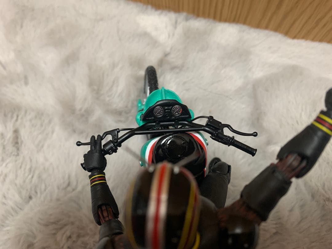 【未開封】フィギュアーツ真骨彫と組合せ可！仮面ライダーブラックバトルホッパー模型
