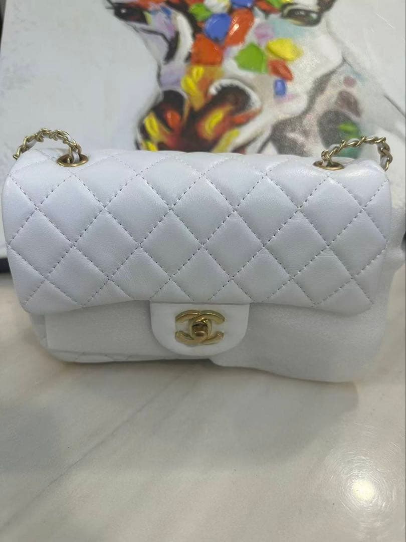 CHANELショルダー バックチェーンウォレット　白　ノベルティ　チェーンバック