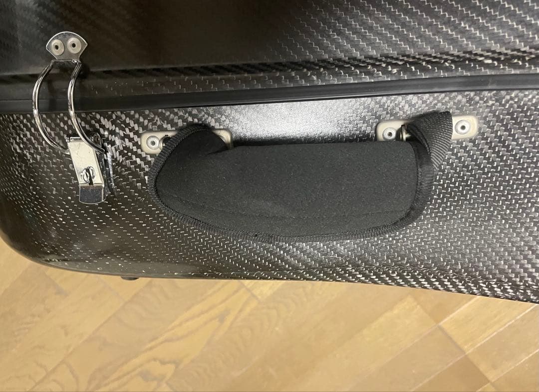 伝統と信頼のドイツGEWA製カーボン チェロケース、フラッグシップモデル。