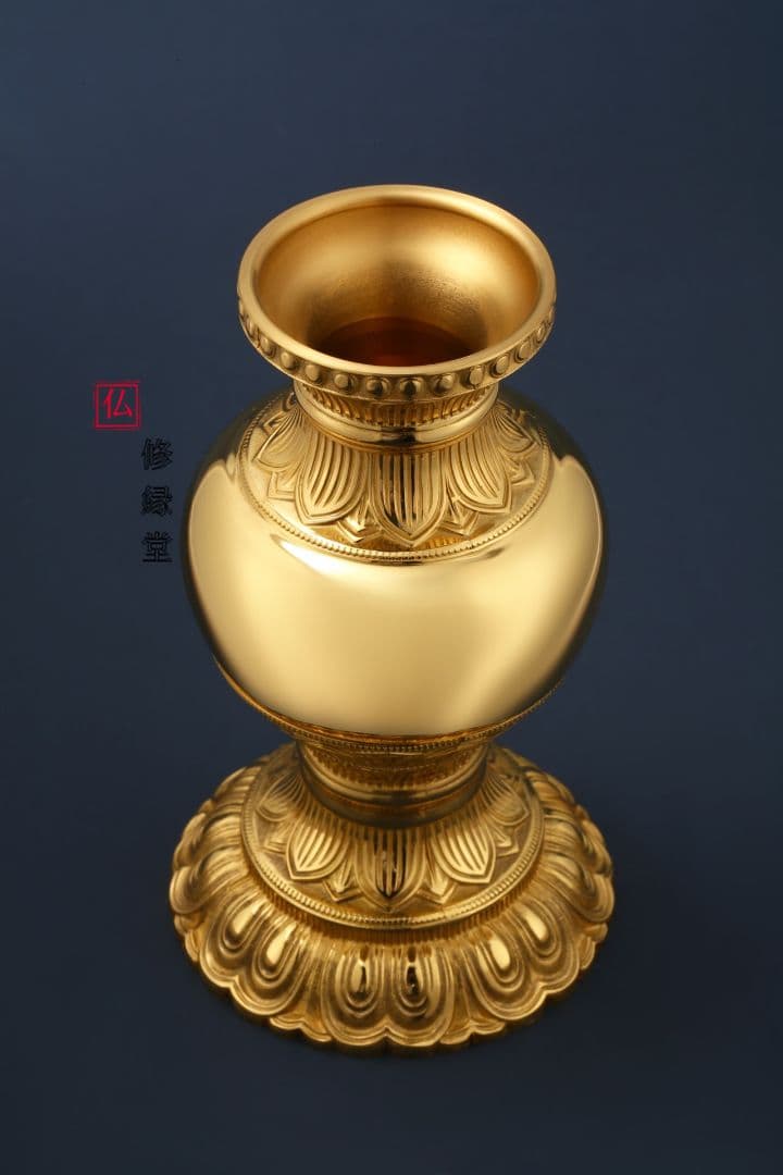 【修縁堂】密教法具古美術品 真言宗 法器 筋雕り型蓮華花瓶一対