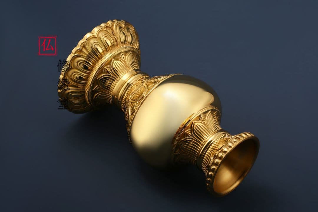 【修縁堂】密教法具古美術品 真言宗 法器 筋雕り型蓮華花瓶一対