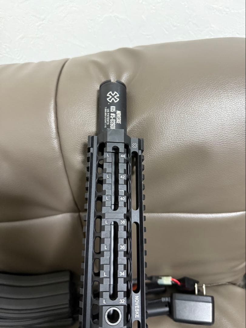 次世代電動ガン M4マガジン3本付き