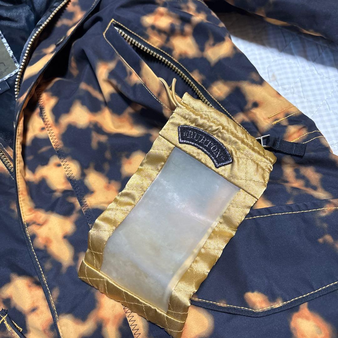 匿名発送❁¨̮Burton レオパード柄 スノーボードジャケット Sサイズ 美品