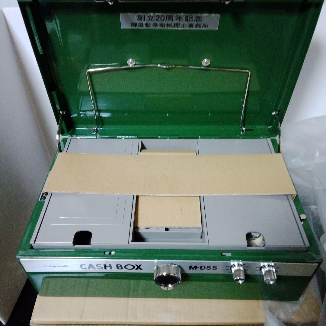 新品未使用品　昭和レトロmarmoth M-055 手提げ金庫 緑