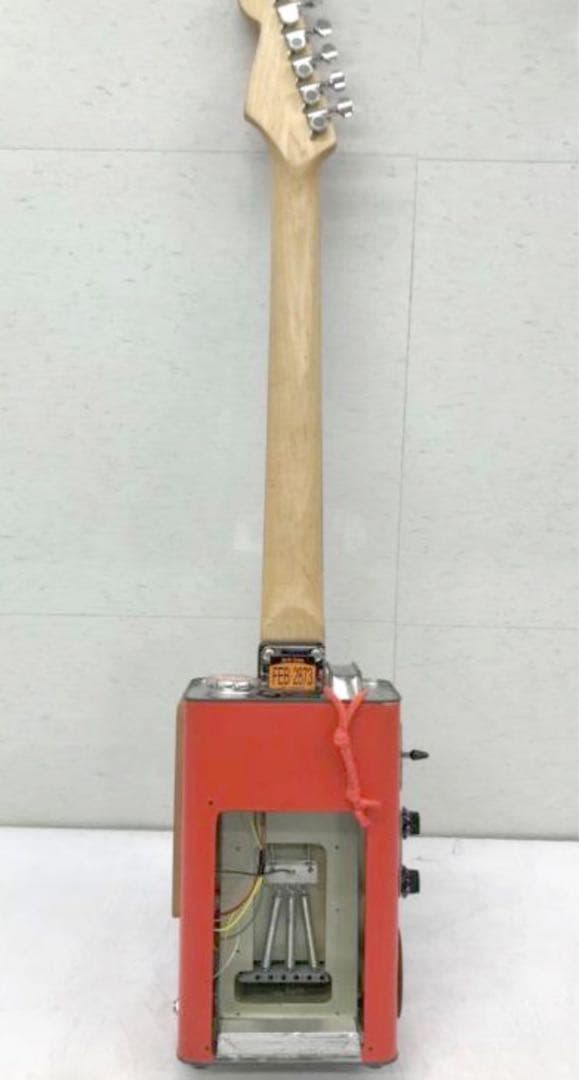 自作？OIL CAN GUITERエレキギターオイル缶 ハードケース付です