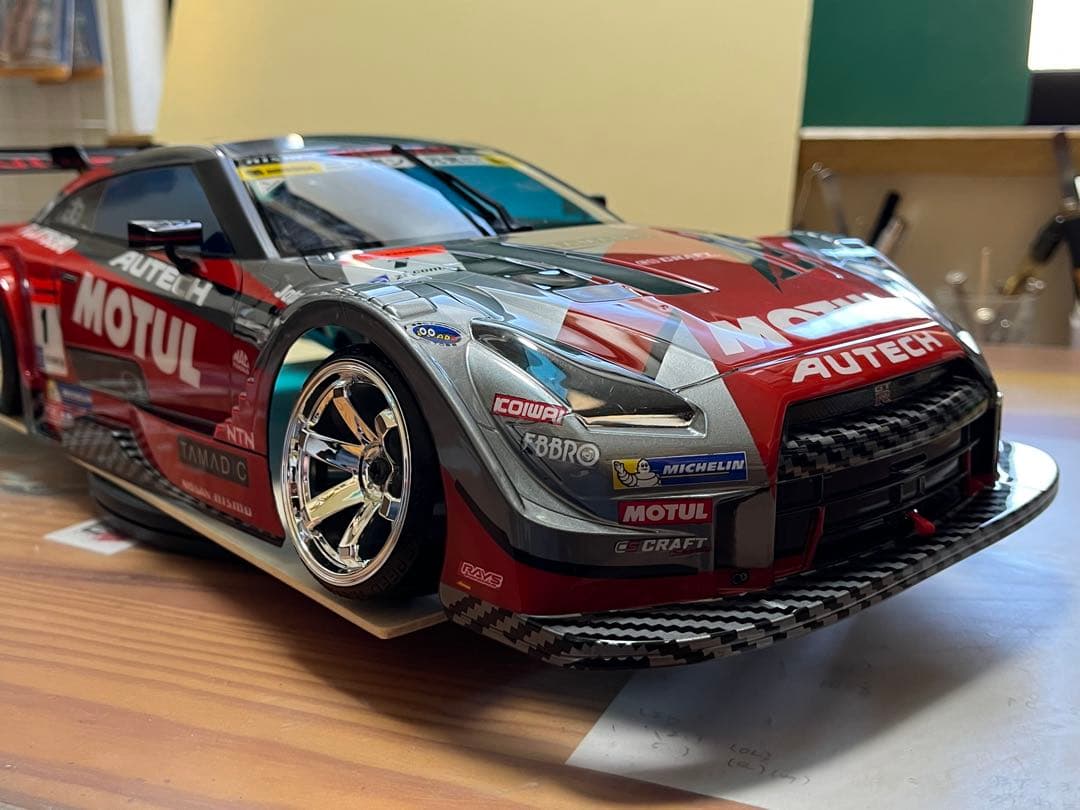 新品、未走行　タミヤ 1/10 MOTUL AUTECH GTRボディ