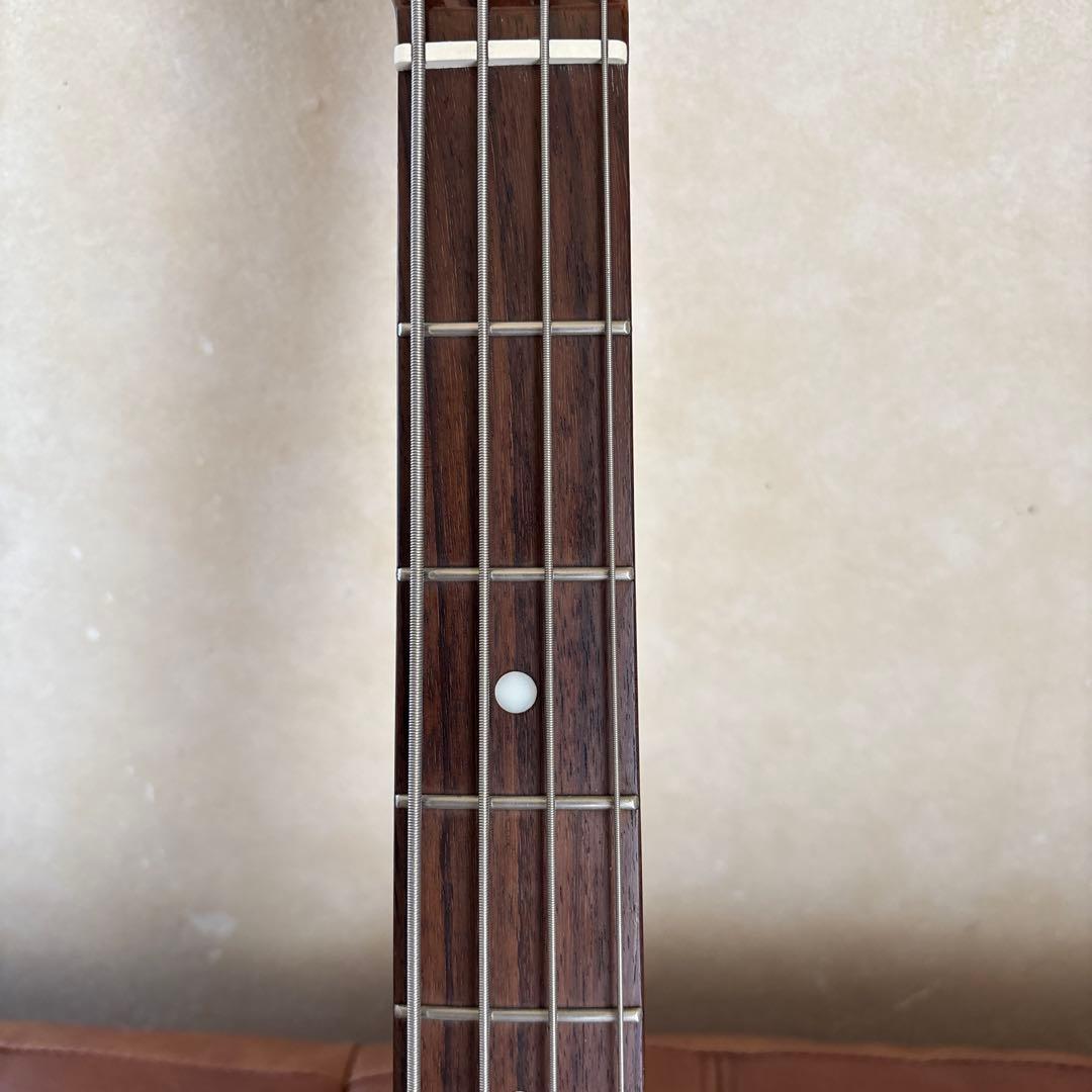 エレキベース ブラック　Sterling Ray34