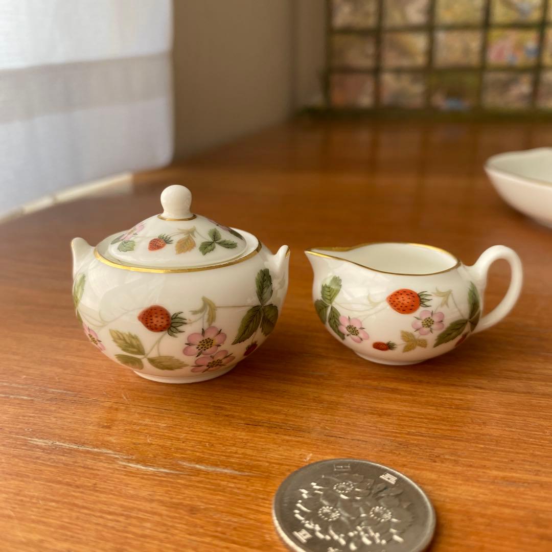 ウェッジウッド ミニチュア　ティーセット　コーヒーセット　黒壺