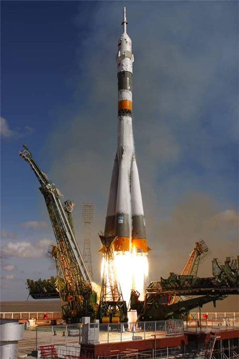 ロシアのソユーズロケット（精密模型）