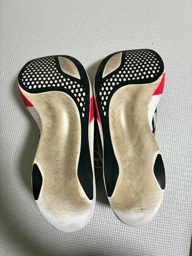 ASICS メタスピードレイ