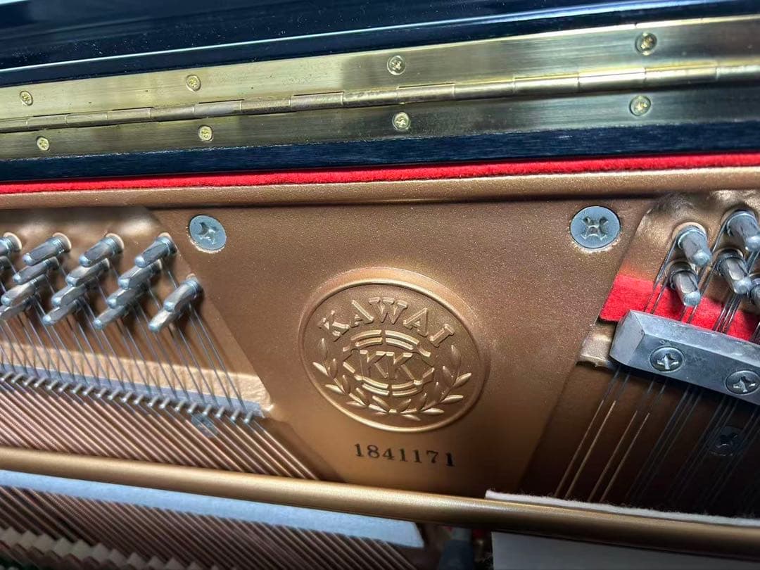 ・KAWAI 大型アプライトピアノ ・US-63H 高さ：約132cm