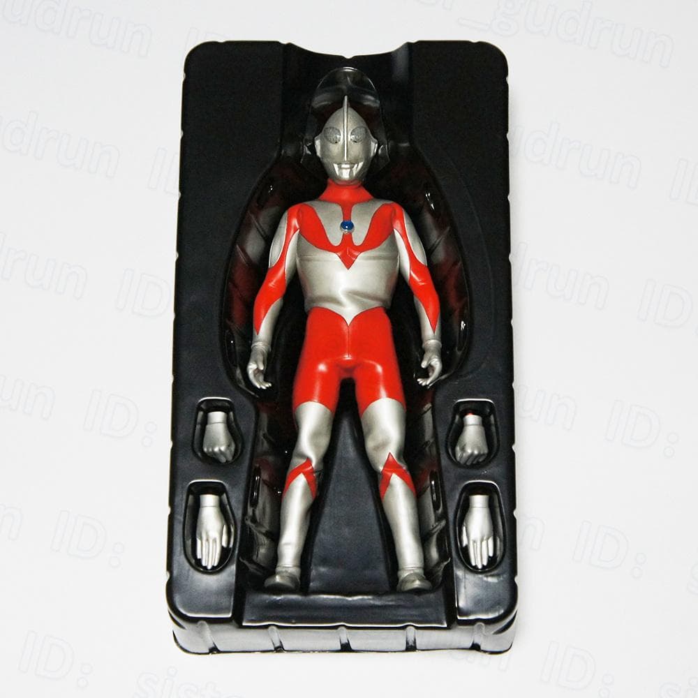 【美品】　RAH　ウルトラマン A TYPE Ver.2.0　1/6 フィギュア