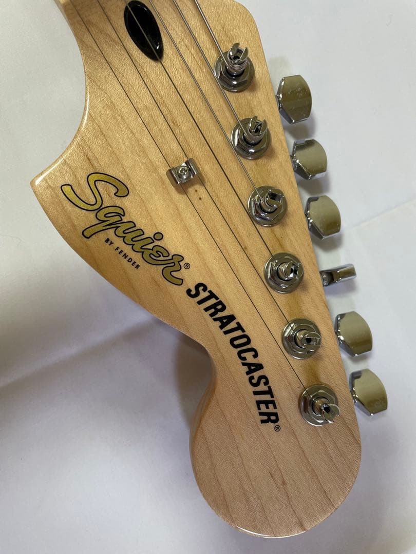 Squier スクワイヤー　ストラトキャスター　エレキギター