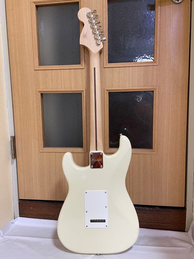 Squier スクワイヤー　ストラトキャスター　エレキギター