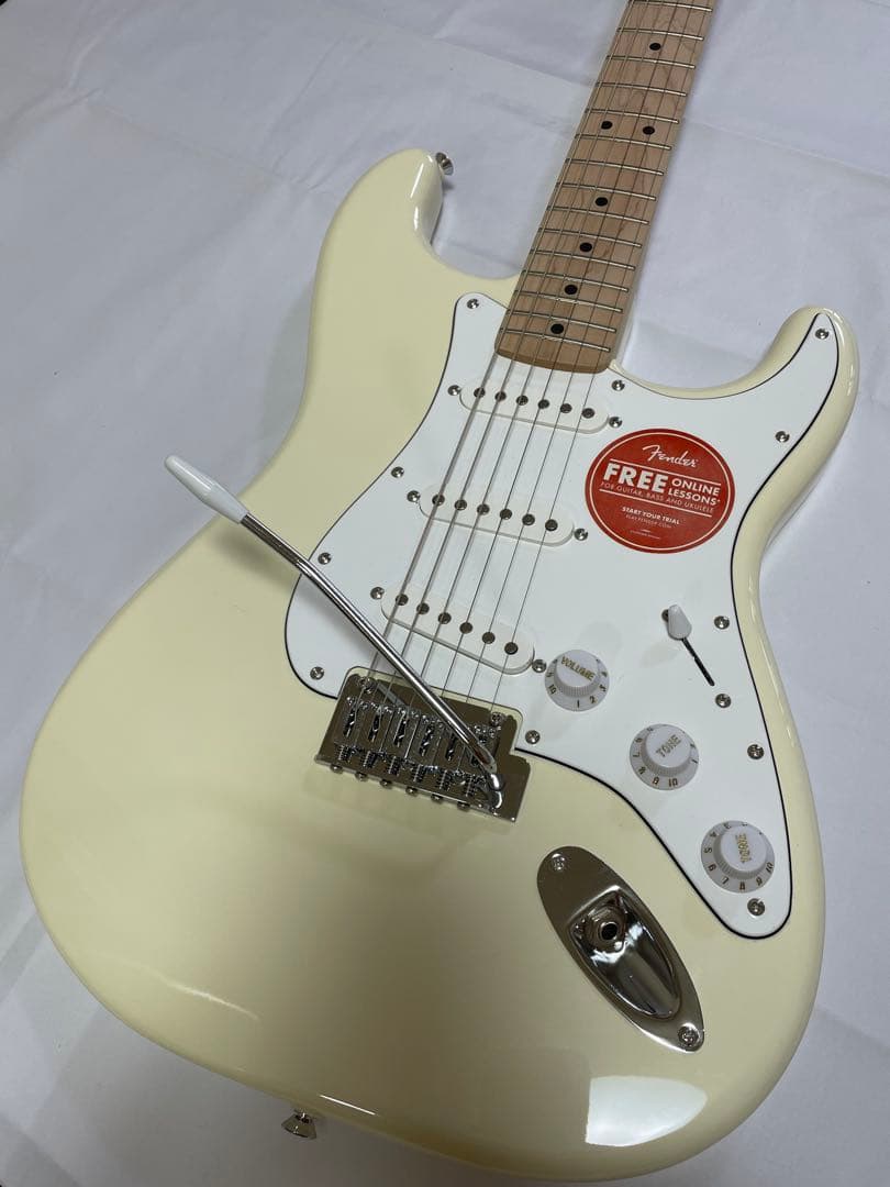 Squier スクワイヤー　ストラトキャスター　エレキギター