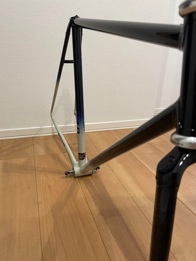 njs ピストフレーム