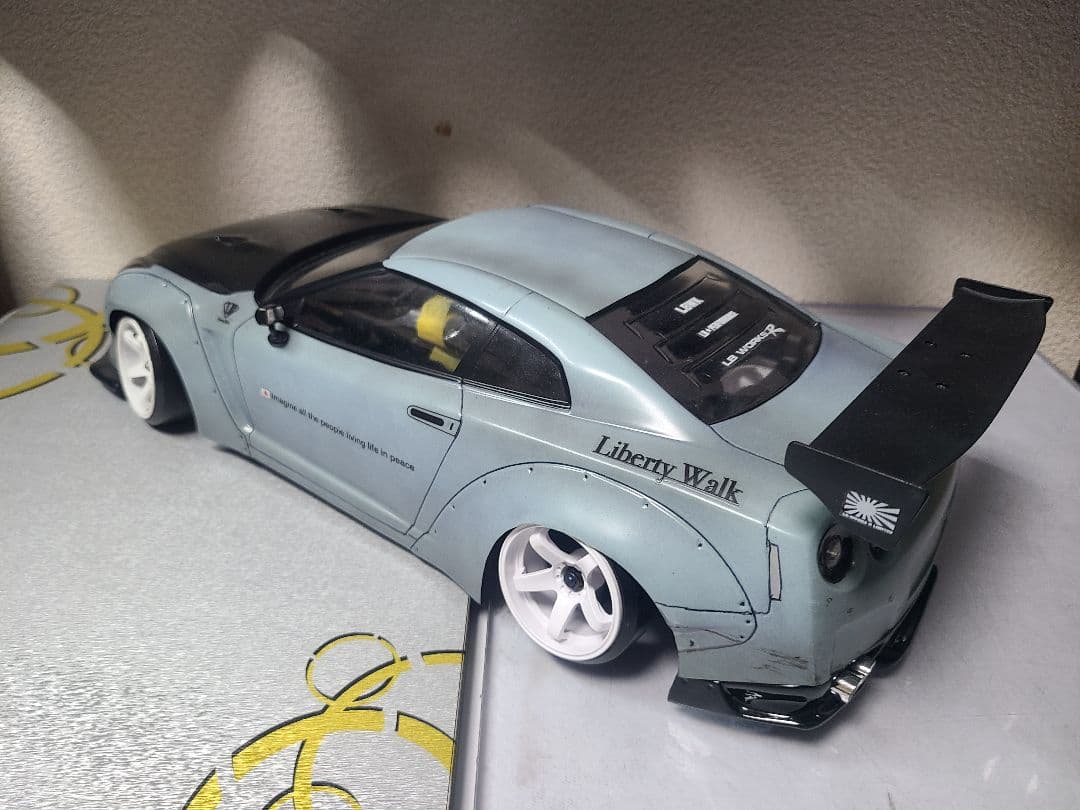 ラジコン　ボディ GT-R Liberty Walk TETSUJIN　LBWK