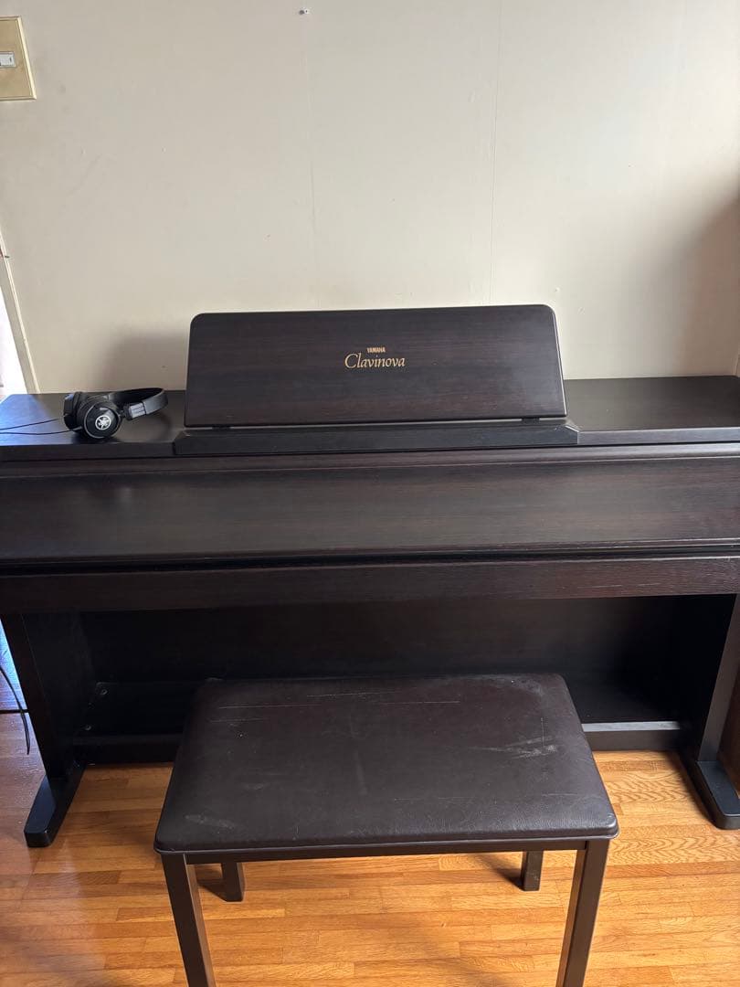 はなYamaha Clavinova 電子ピアノCLP133 椅子なし