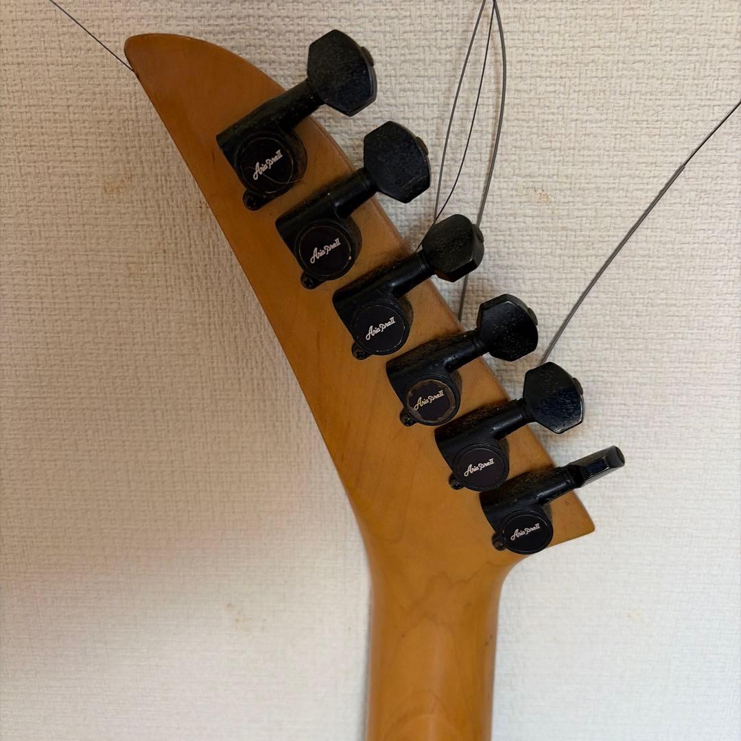 セールAria Pro II sa-300