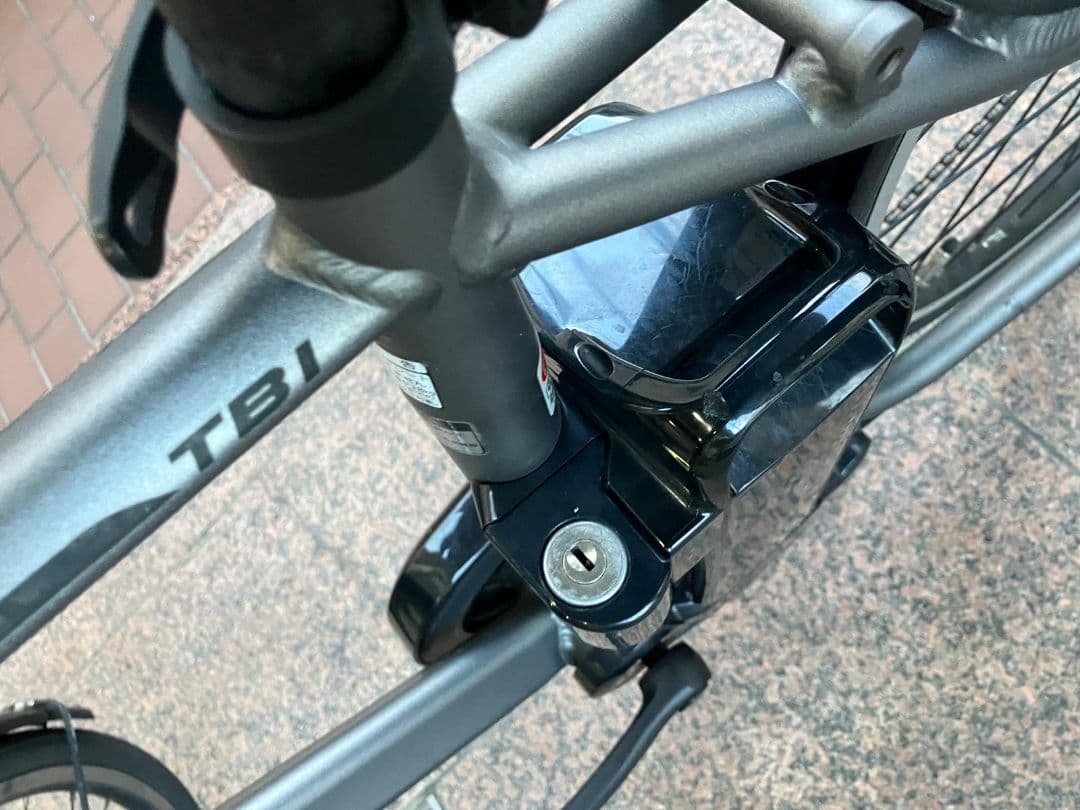 ブリヂストン 電動アシスト自転車 シルバー 28インチ