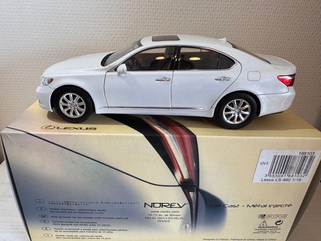NOREV Lexus LS 460 1/18 ホワイト