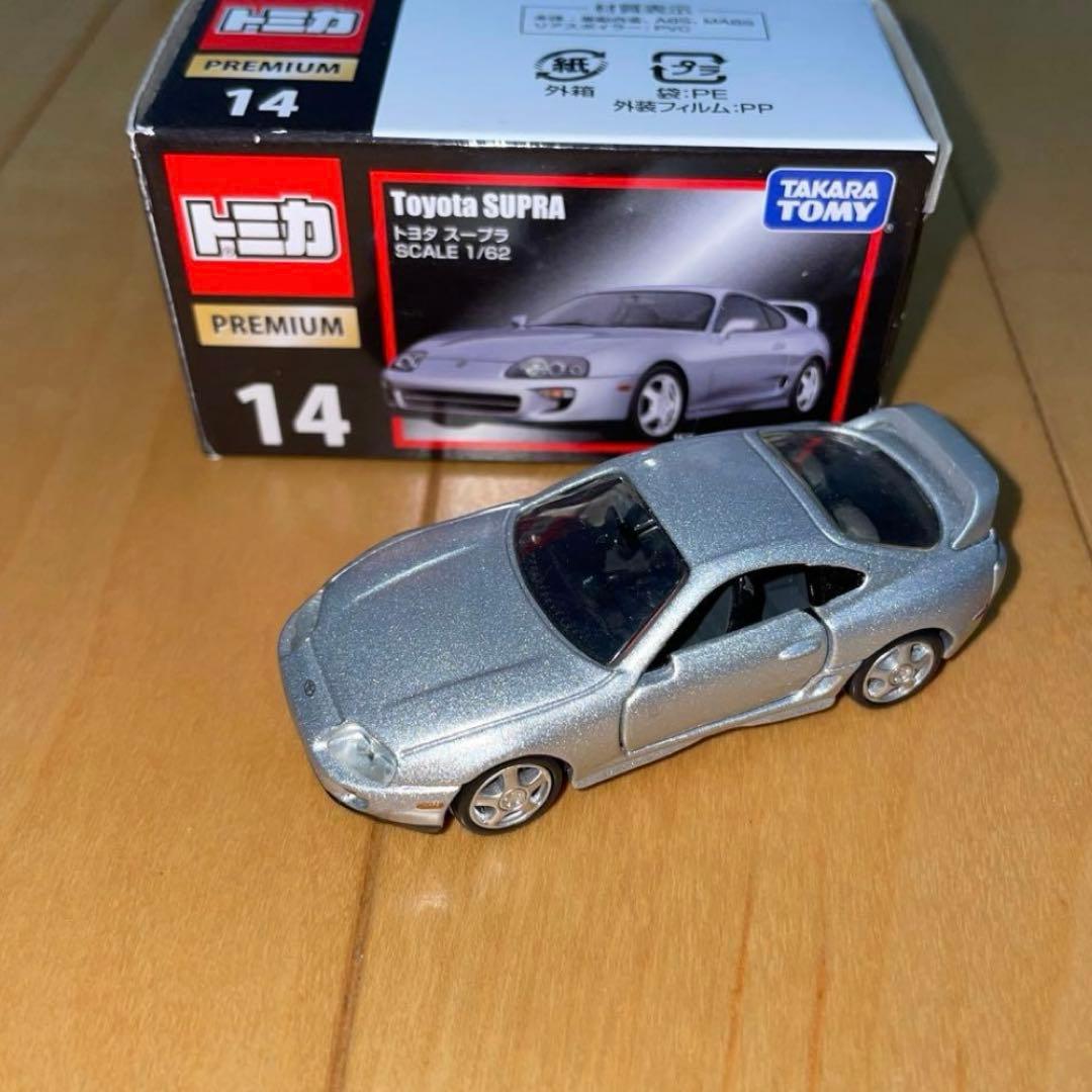 トミカプレミアム 18台セット