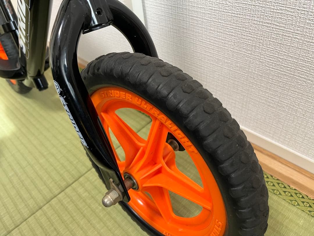 【正規品】STRIDER ストライダー ランニングバイク 　12インチ