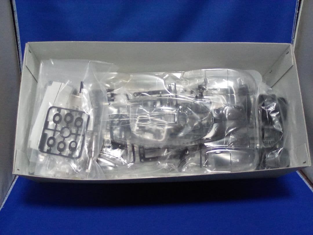 ◉ トヨタ ガズー レーシング TS050 新品 キット F103GTシャーシ