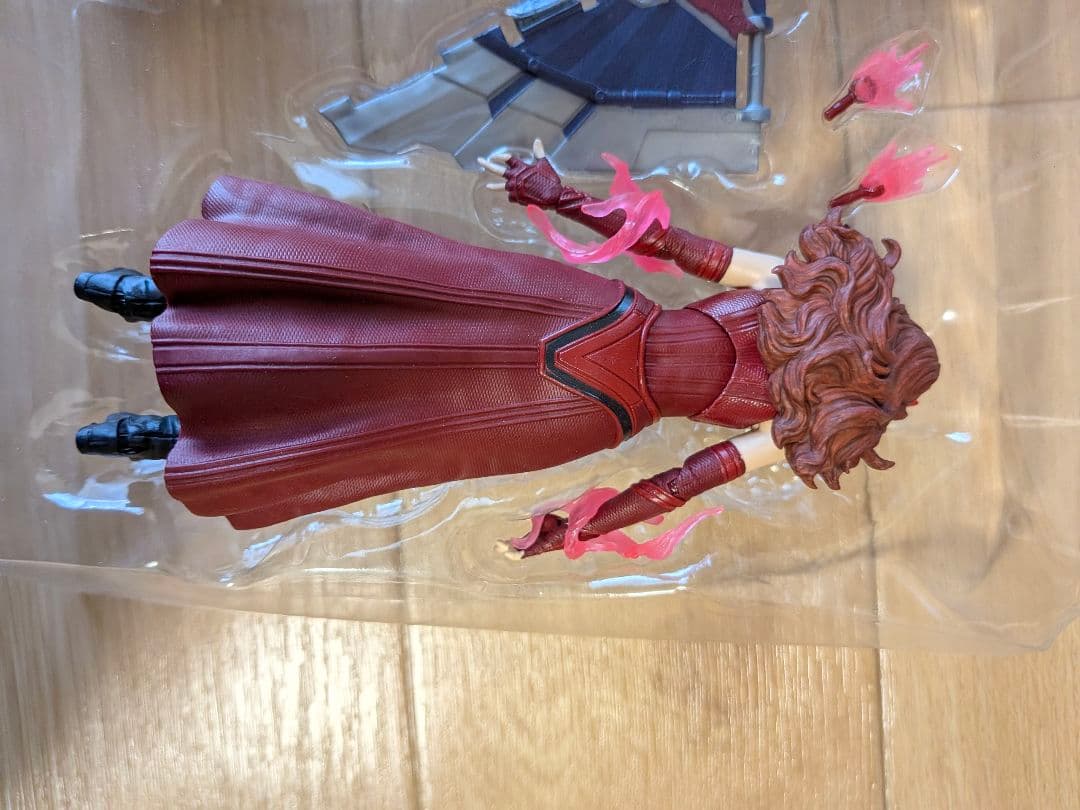 MARVEL LEGENDS SERIES　スカーレットウィッチ