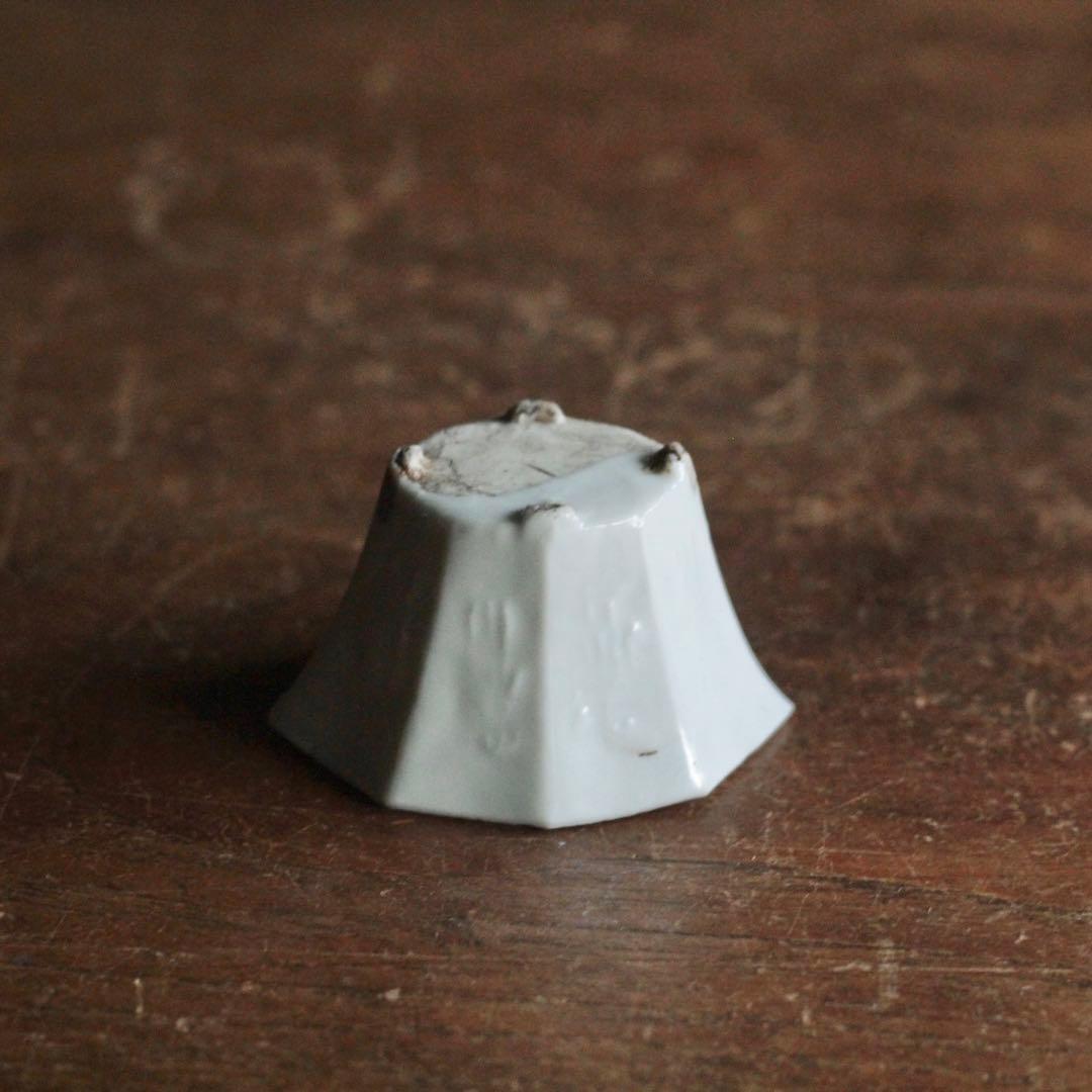 南京白磁 八角 面取 陽刻 人物文 盃 古美術 古道具 アンティーク 白南京