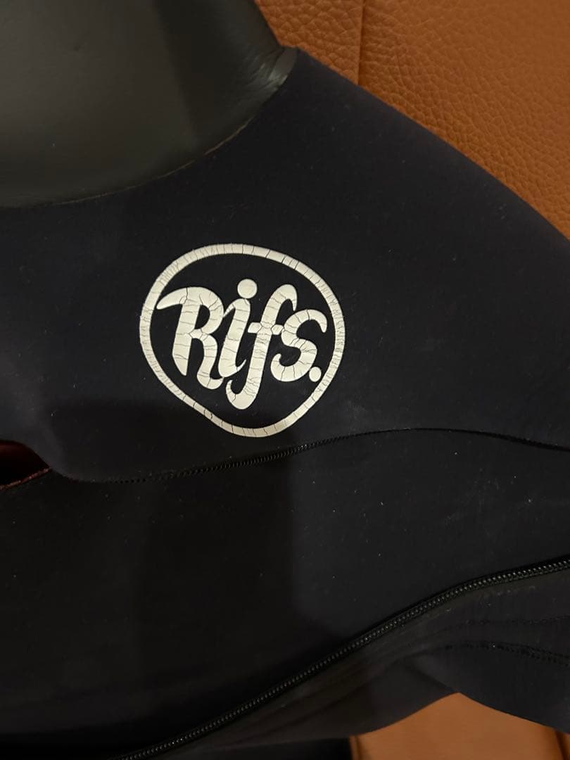RIFS ウェットスーツ 黒　5x3 セミドライ　フロントジップ