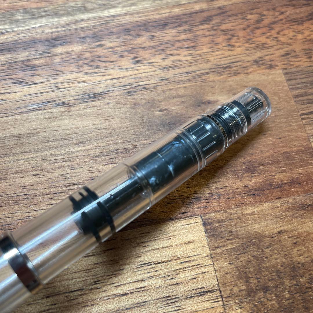 ペリカン m205 デモンストレーター（Fニブ）