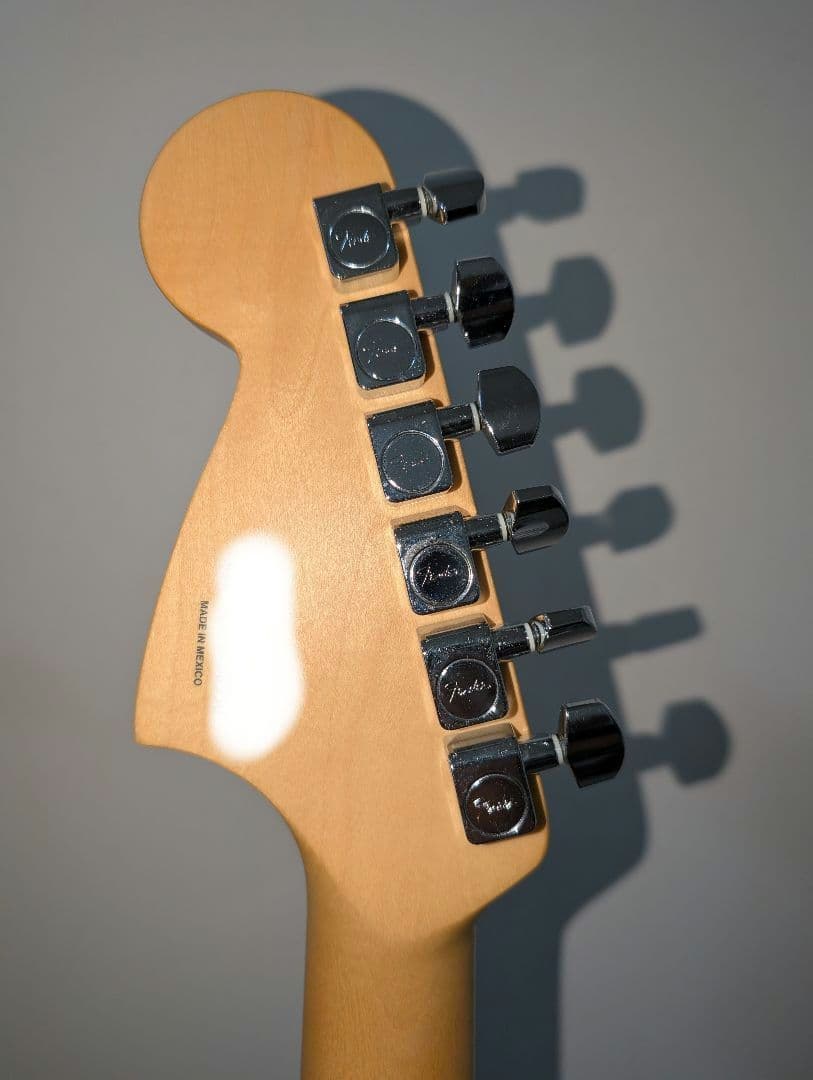mustang fender mexico 変色したシルバーエレキギター