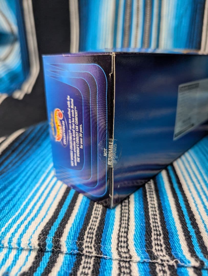 超美品未開封品❗1/64 ホットウィール　LOWRIDER MAGAZINE