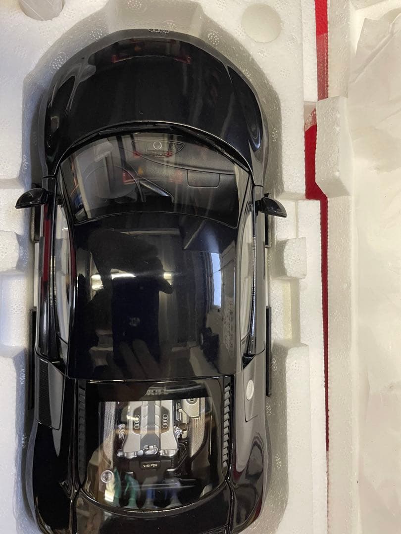 京商　Audi R8