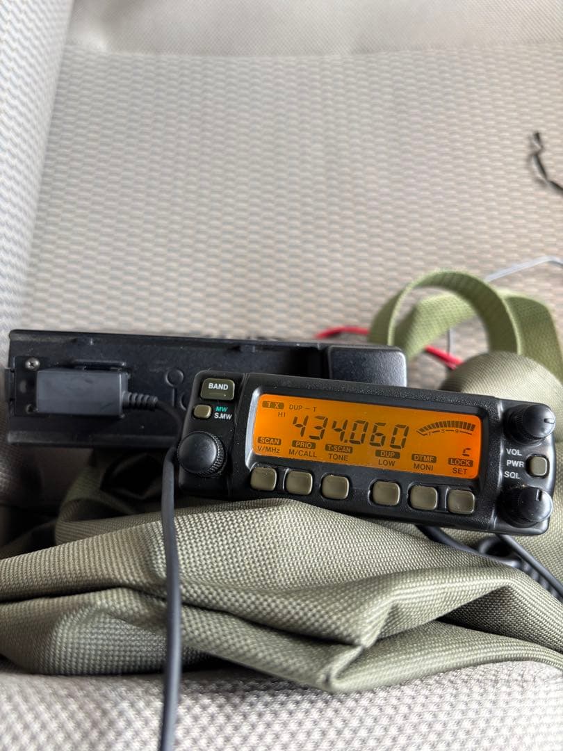 アイコム(ICOM)デュアルトランシーバー　IC-207