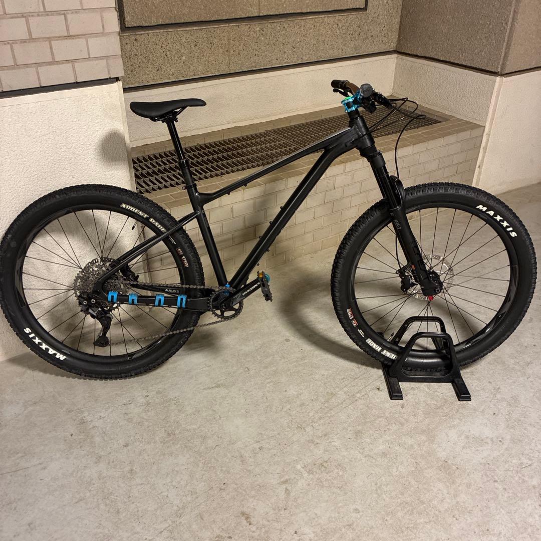 Giant Fathom2 2024年モデル サテンブラックダイヤモンド