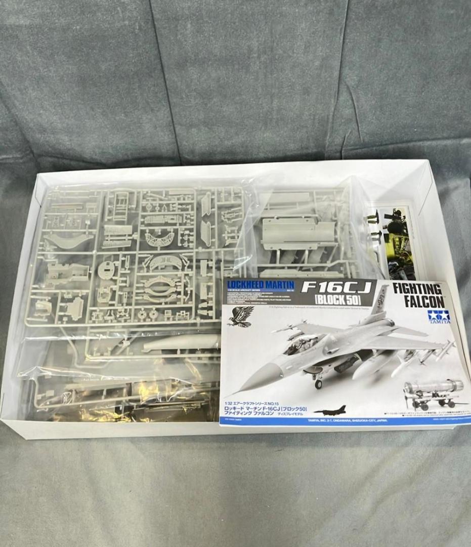 タミヤ ロッキードマーチンF-16CJ No.15 ファイティング ファルコン