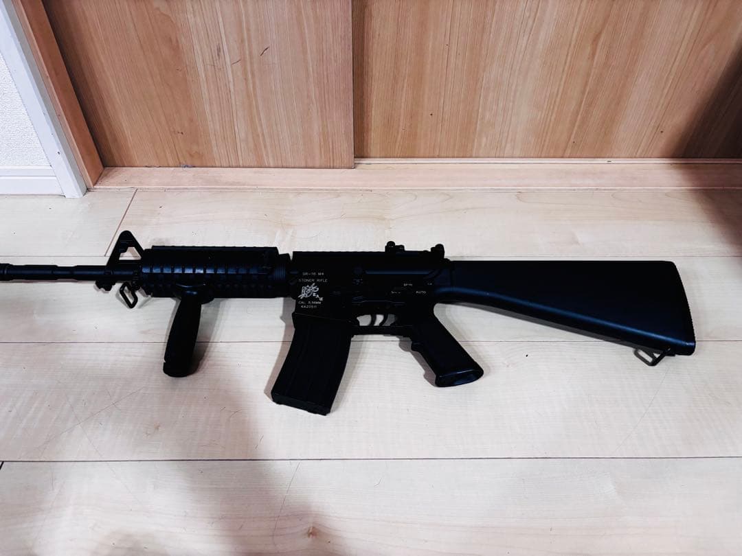東京マルイ　SR-16 M4 電動ガン　ケース　マガジンおまけ付き　ジャンク品